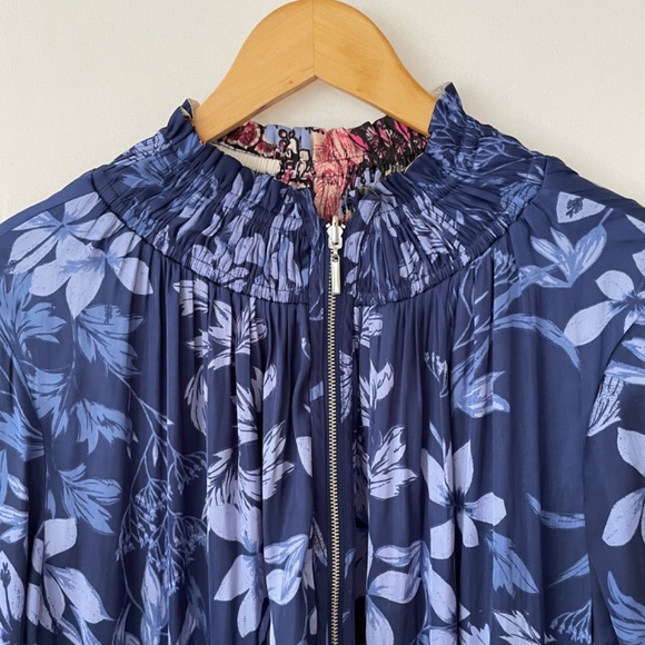 CHICO'S Size 3 XL Reversible Jacket Multi Color and Blue Floral Full Zip Pockets - Picture 5 of 10